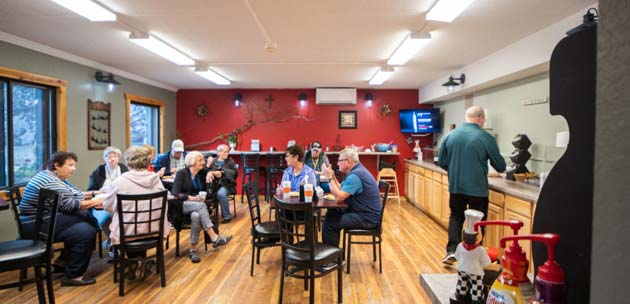 Blackstone Lodge & Suites guests enjoying the seating accommodations